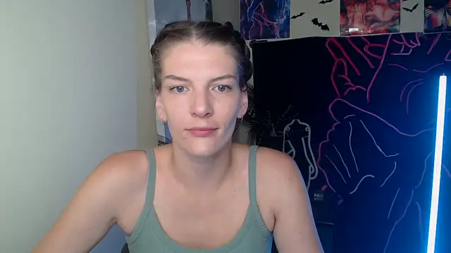 Snapshot of VanessaRey_ chatting on 09-28-25, 06:19 VanessaRey online show from 09-28-25, 06:19