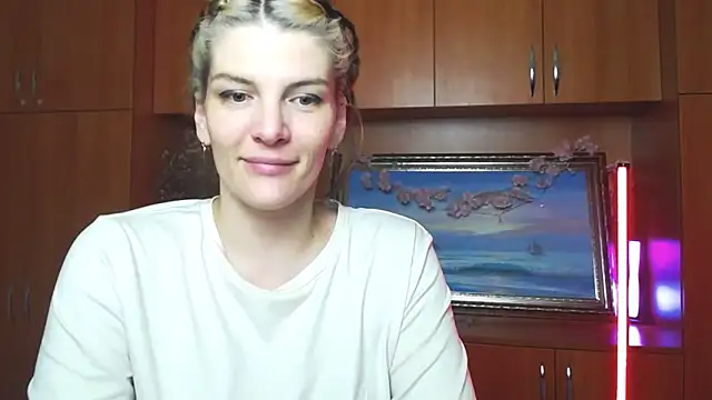 VanessaRey  online show from 03-08-26, 02:04