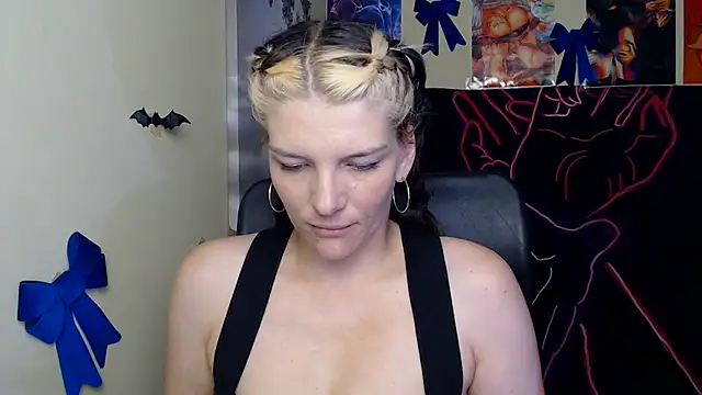 VanessaRey  online show from 06-25-26, 07:02