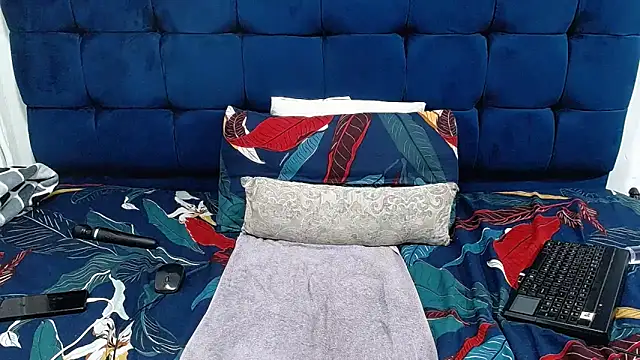 AriesCake online show from 01-15-26, 04:22