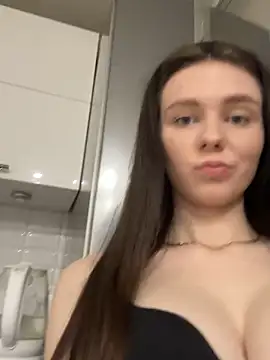 MilaBee online show from 03-21-25, 12:28