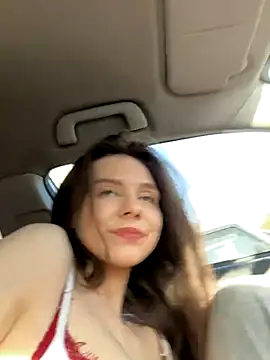 MilaBee online show from 10-25-25, 04:09