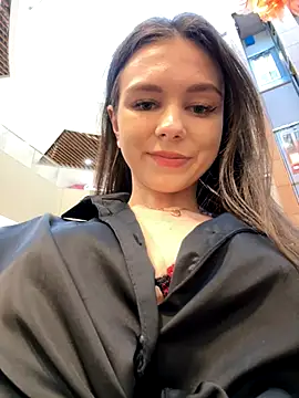 MilaBee online show from 11-21-25, 08:35