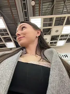 MilaBee online show from 04-23-26, 12:29