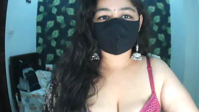 Snapshot of sonali4 chatting on 07-12-26, 12:51 sonali4 online show from 07-12-26, 12:51