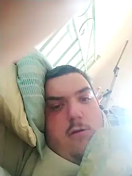 Snapshot of Piono chatting on 03-20-25, 12:11 Piono online show from 03-20-25, 12:11