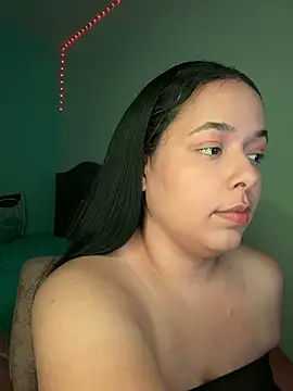 Snapshot of Deepika_padukoneNisha chatting on 02-05-26, 06:01 Deepika padukoneNisha online show from 02-05-26, 06:01