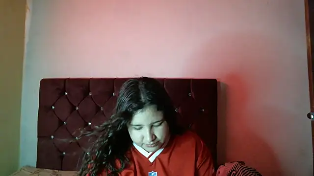 Snapshot of Valeria_Tiffany chatting on 11-14-25, 09:13 Valeria Tiffany online show from 11-14-25, 09:13