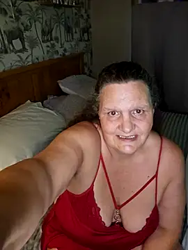 MissQueenBeex online show from 11-10-25, 04:17