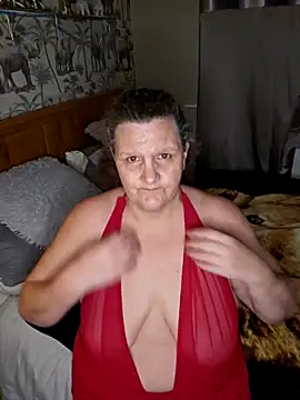 MissQueenBeex online show from 03-13-26, 07:09