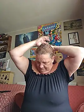 MissQueenBeex online show from 07-31-26, 07:52