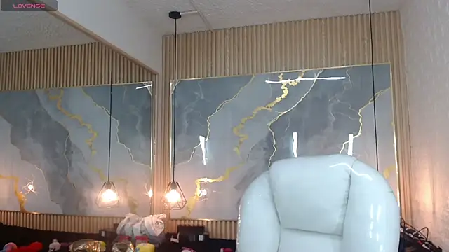 nei girl online show from 04-28-26, 12:21