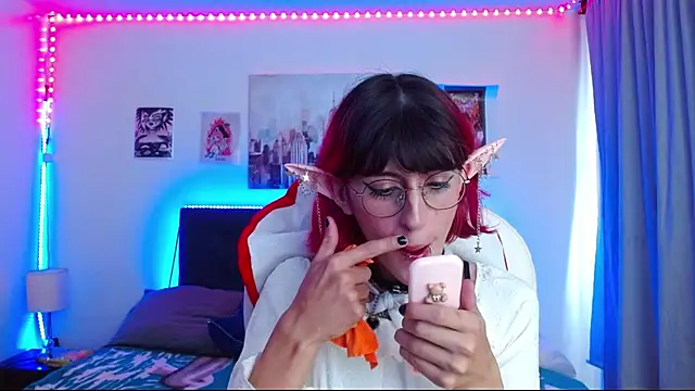 goth minerva online show from 11-28-25, 01:47