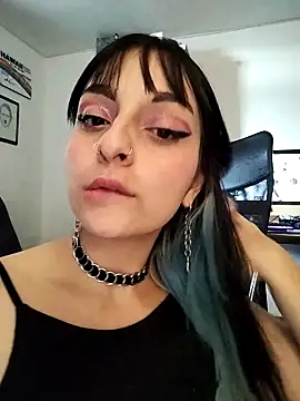 KARINNA  RAVEN online show from 11-30-25, 10:14