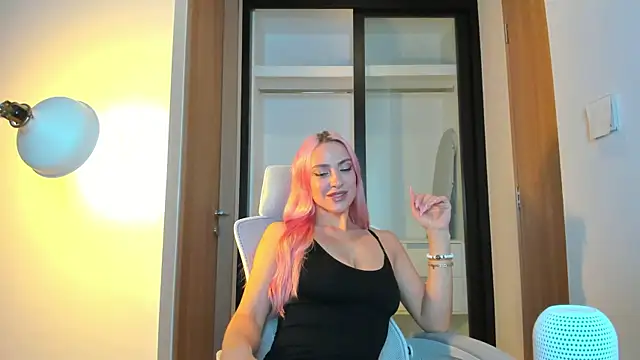 Snapshot of _Miss_Valentina_ chatting on 11-28-25, 01:47 Miss Valentina online show from 11-28-25, 01:47