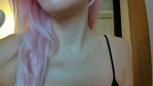 Snapshot of _Miss_Valentina_ chatting on 03-07-26, 03:53 Miss Valentina online show from 03-07-26, 03:53