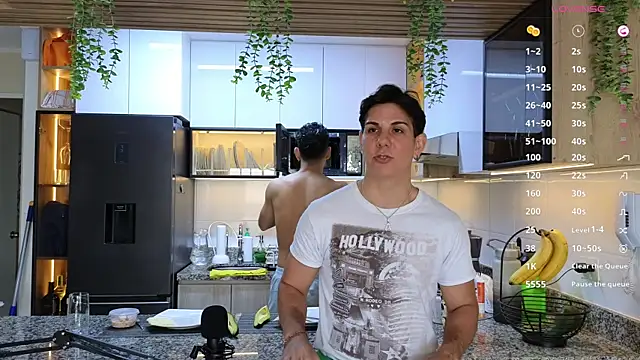 Snapshot of Almiboys chatting on 03-19-25, 04:13 Almiboys online show from 03-19-25, 04:13