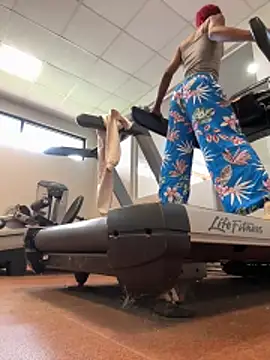 Snapshot of msvelvet20 chatting on 04-09-26, 08:03 msvelvet20 online show from 04-09-26, 08:03