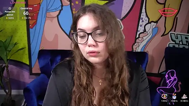 LuxSopphia online show from 10-17-25, 05:43