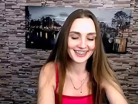 Snapshot of Doll_Angelina chatting on 03-18-25, 12:25 Doll Angelina online show from 03-18-25, 12:25