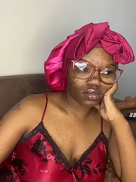 Snapshot of YummyMelanin117 chatting on 03-03-26, 01:28 YummyMelanin117 online show from 03-03-26, 01:28