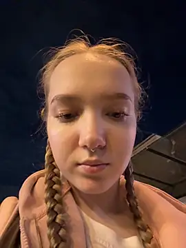 bambi lu online show from 10-07-25, 04:26