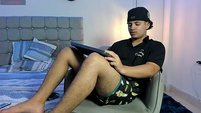 samxx muscle online show from 10-10-25, 01:43