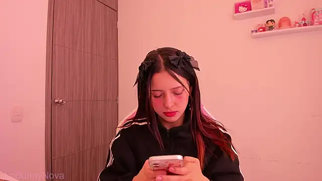 Snapshot of ImBunnyNova chatting on 06-15-26, 04:31 ImBunnyNova online show from 06-15-26, 04:31