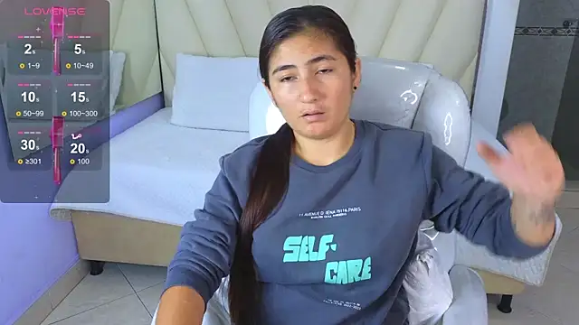 Snapshot of Katha03_ chatting on 11-10-25, 08:08 Katha03 online show from 11-10-25, 08:08