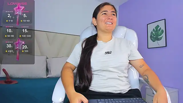 Snapshot of Katha03_ chatting on 12-13-25, 08:14 Katha03 online show from 12-13-25, 08:14