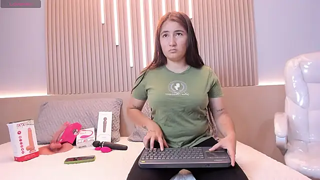 Snapshot of Katha03_ chatting on 03-10-26, 07:52 Katha03 online show from 03-10-26, 07:52