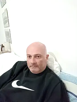 Alexis Bull online show from 11-26-25, 05:58