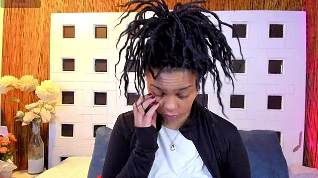 andrea xoe  online show from 03-17-26, 01:36