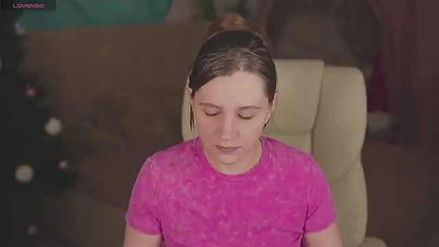 Snapshot of ValeryMurr chatting on 12-21-25, 06:42 ValeryMurr online show from 12-21-25, 06:42