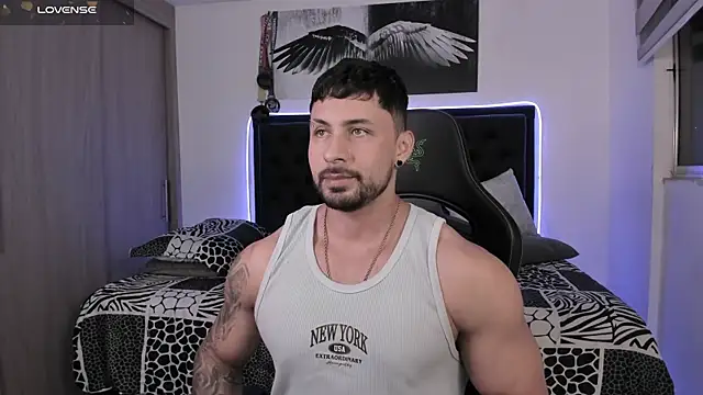 santi aesthetic online show from 08-06-26, 01:29
