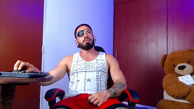 Snapshot of pirata_fitness chatting on 09-25-25, 08:18 pirata fitness online show from 09-25-25, 08:18