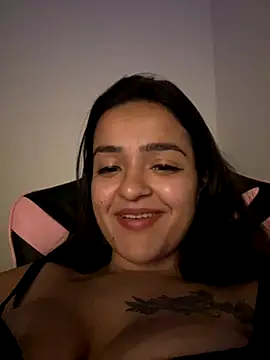 Snapshot of Manu_2002_ chatting on 10-23-25, 02:00 Manu 2002 online show from 10-23-25, 02:00