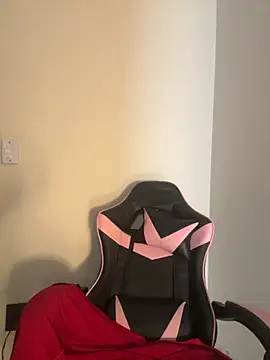 Snapshot of Manu_2002_ chatting on 11-12-25, 10:04 Manu 2002 online show from 11-12-25, 10:04