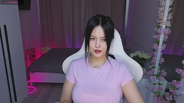 Betty  Davvis online show from 10-06-25, 01:52