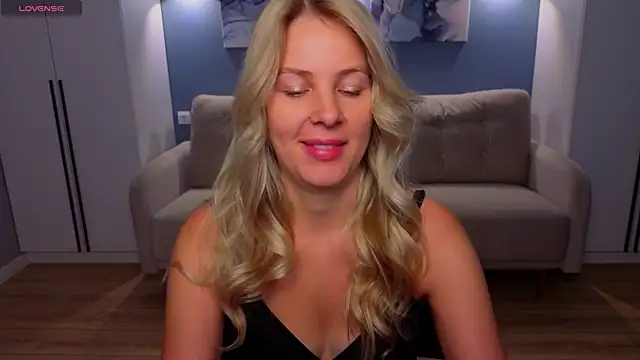 MelanieBennett online show from 06-17-26, 07:22