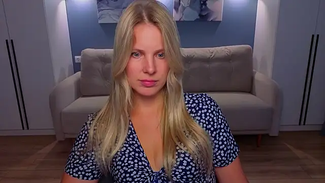 MelanieBennett online show from 07-11-26, 09:12