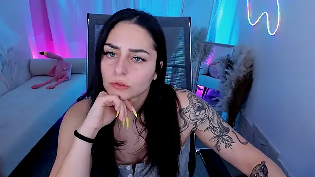 ValeriiMills online show from 02-12-26, 03:40