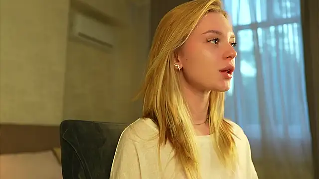 Cyberheart  online show from 10-01-25, 02:56