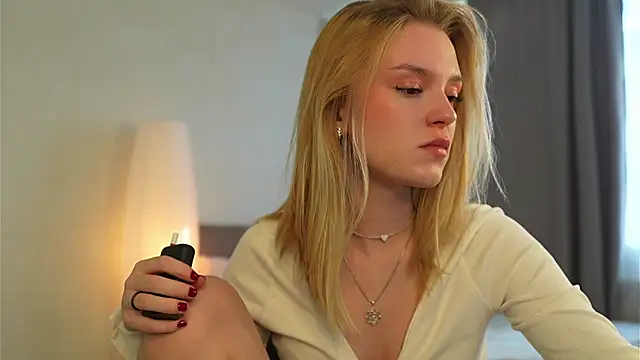 Cyberheart  online show from 10-03-25, 12:46