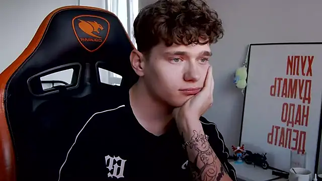 DanyDavis online show from 10-06-25, 01:08