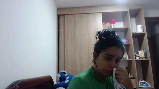 Snapshot of MeliSweet chatting on 04-08-26, 11:16 MeliSweet online show from 04-08-26, 11:16