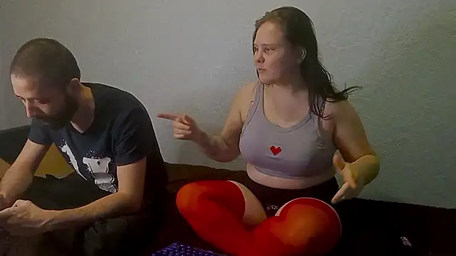 Snapshot of SweetPiggyx chatting on 03-28-26, 07:13 SweetPiggyx online show from 03-28-26, 07:13