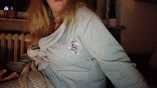 Snapshot of chupasexy chatting on 11-24-25, 08:19 chupasexy online show from 11-24-25, 08:19