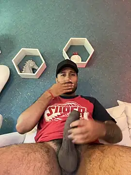 Snapshot of PapiStan chatting on 10-15-25, 12:44 PapiStan online show from 10-15-25, 12:44