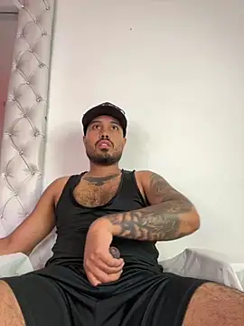 Snapshot of PapiStan chatting on 11-26-25, 05:08 PapiStan online show from 11-26-25, 05:08